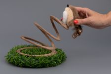 Игрушка Wogy Птичка на спирали 26х19х9см, пищит для кошек